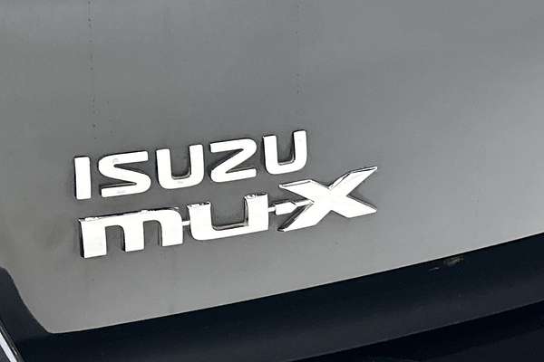 2021 Isuzu MU-X LS-U