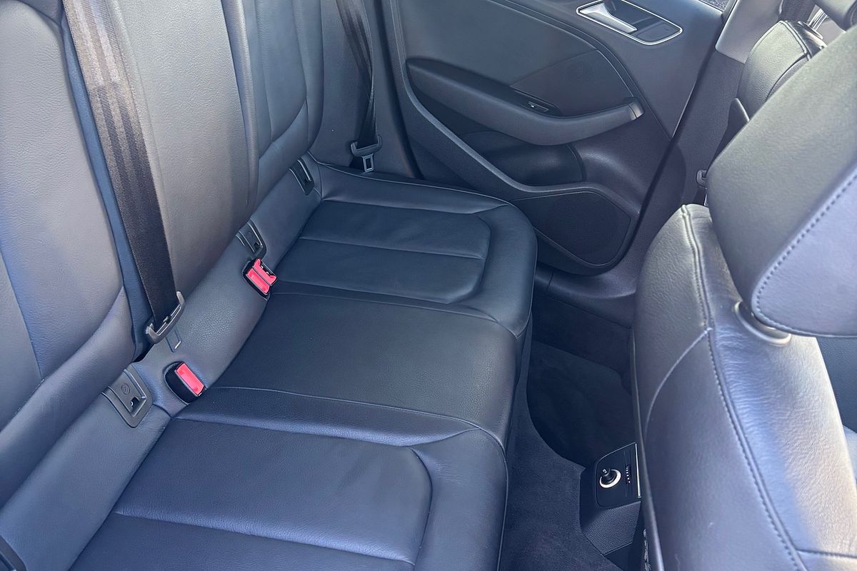 2019 Audi A3 35 TFSI S line plus 8V
