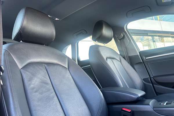 2019 Audi A3 35 TFSI S line plus 8V