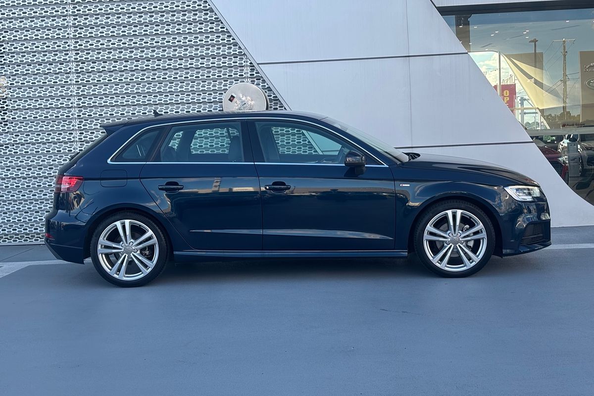 2019 Audi A3 35 TFSI S line plus 8V
