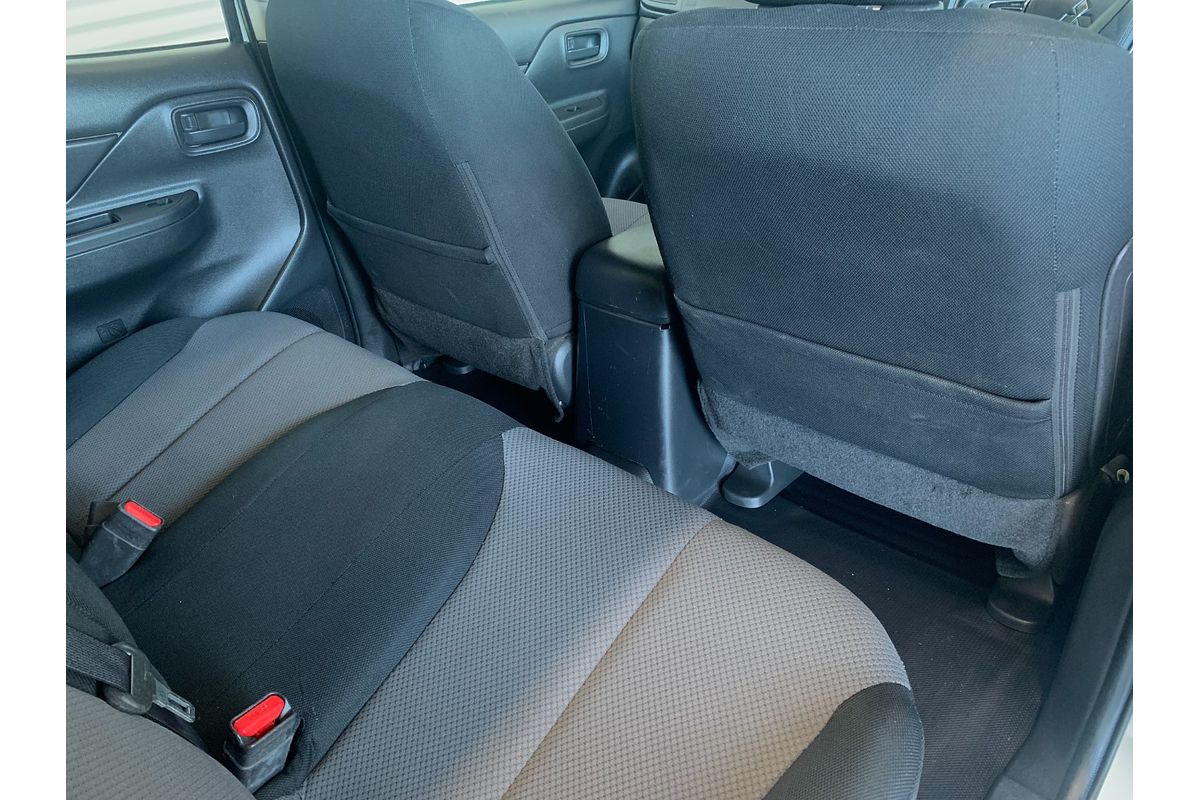 2019 Mitsubishi Triton GLX ADAS MR 4X4