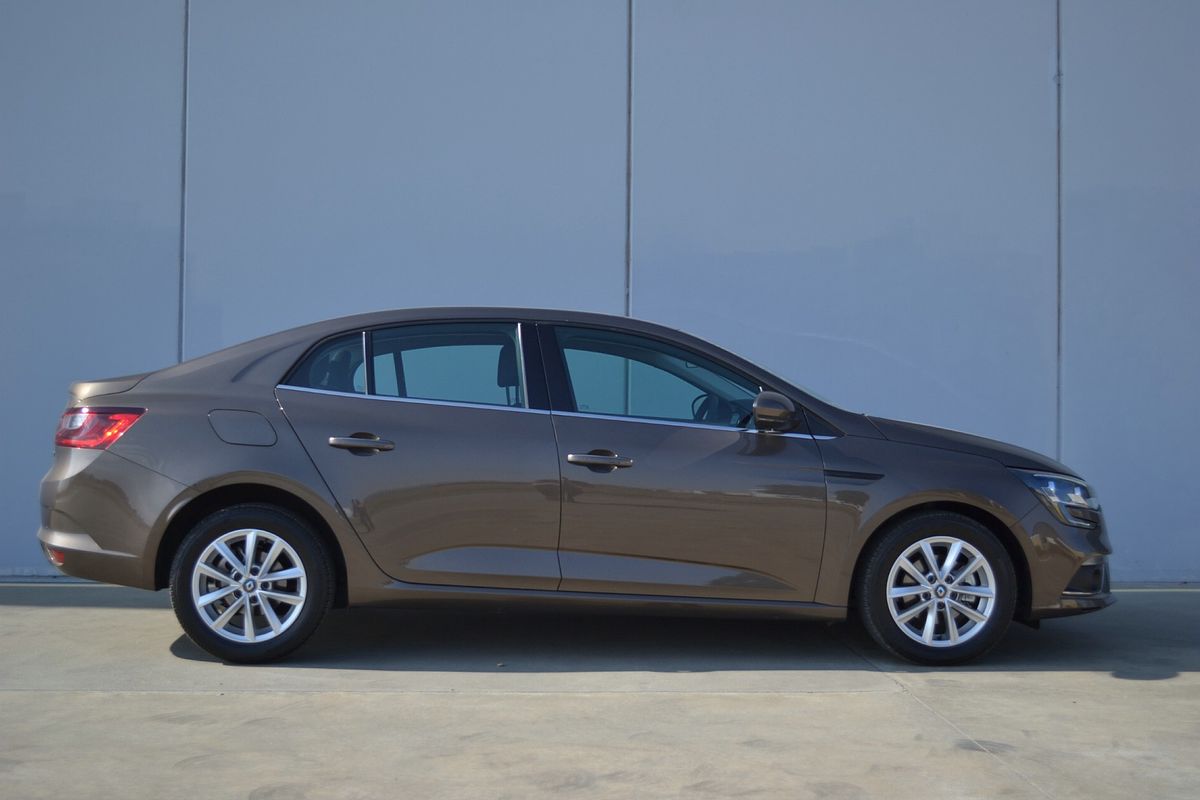 2018 Renault Megane Zen LFF