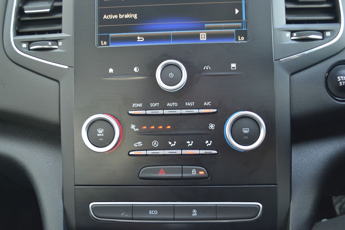 2018 Renault Megane Zen LFF