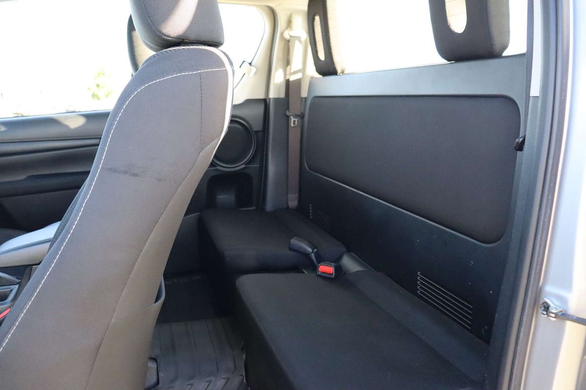 2021 Toyota Hilux SR GUN126R 4X4
