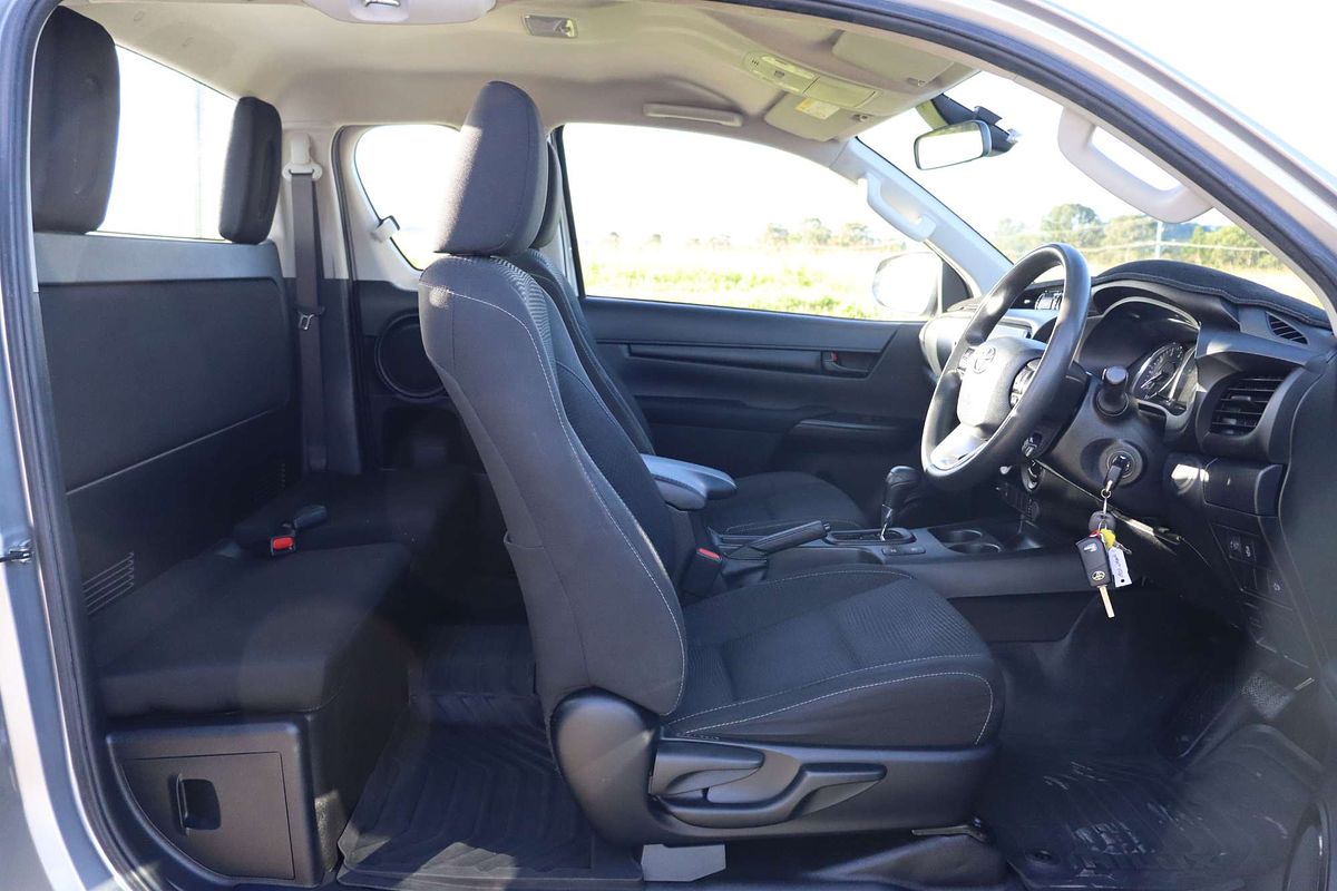 2021 Toyota Hilux SR GUN126R 4X4