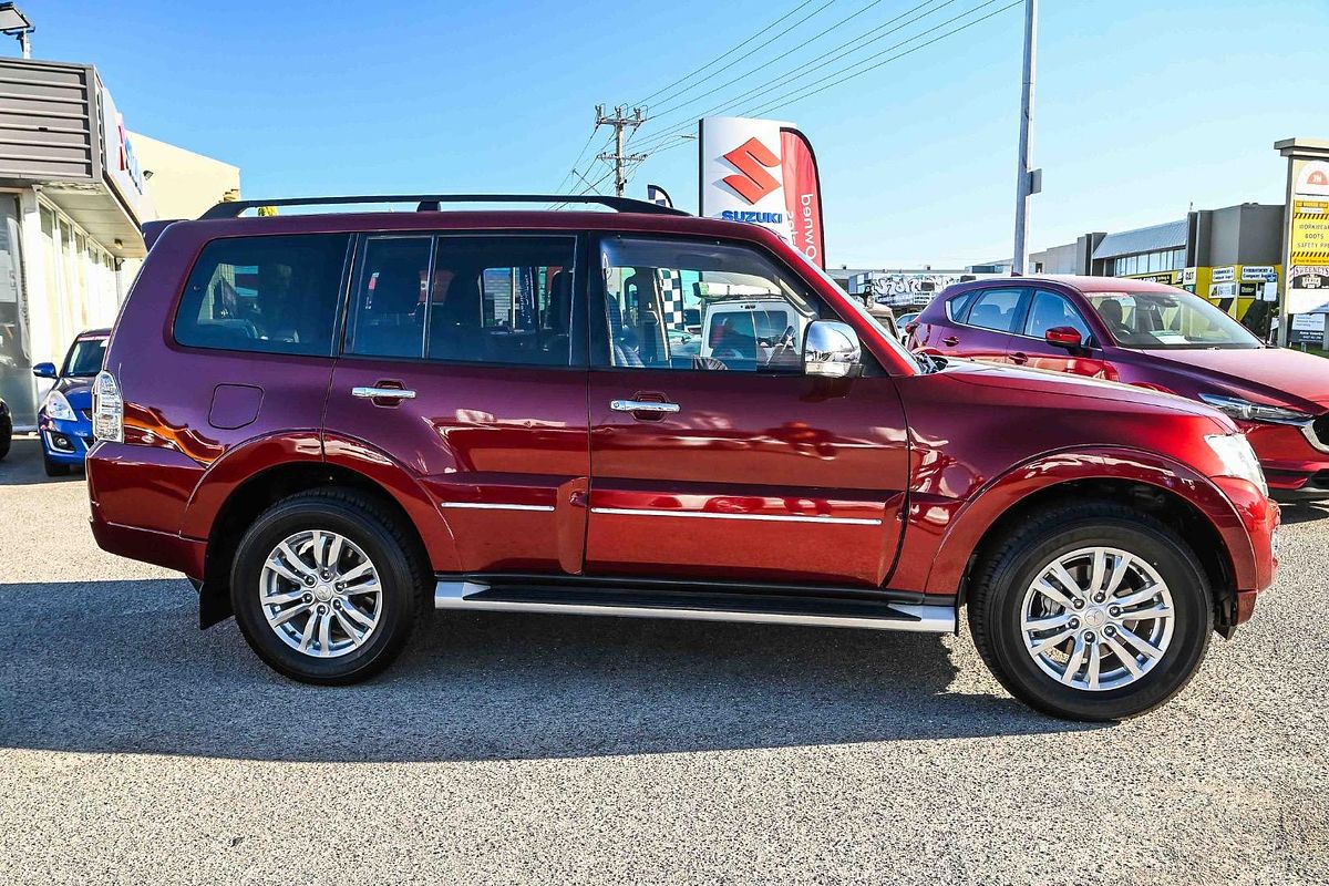 2017 Mitsubishi Pajero Exceed NX