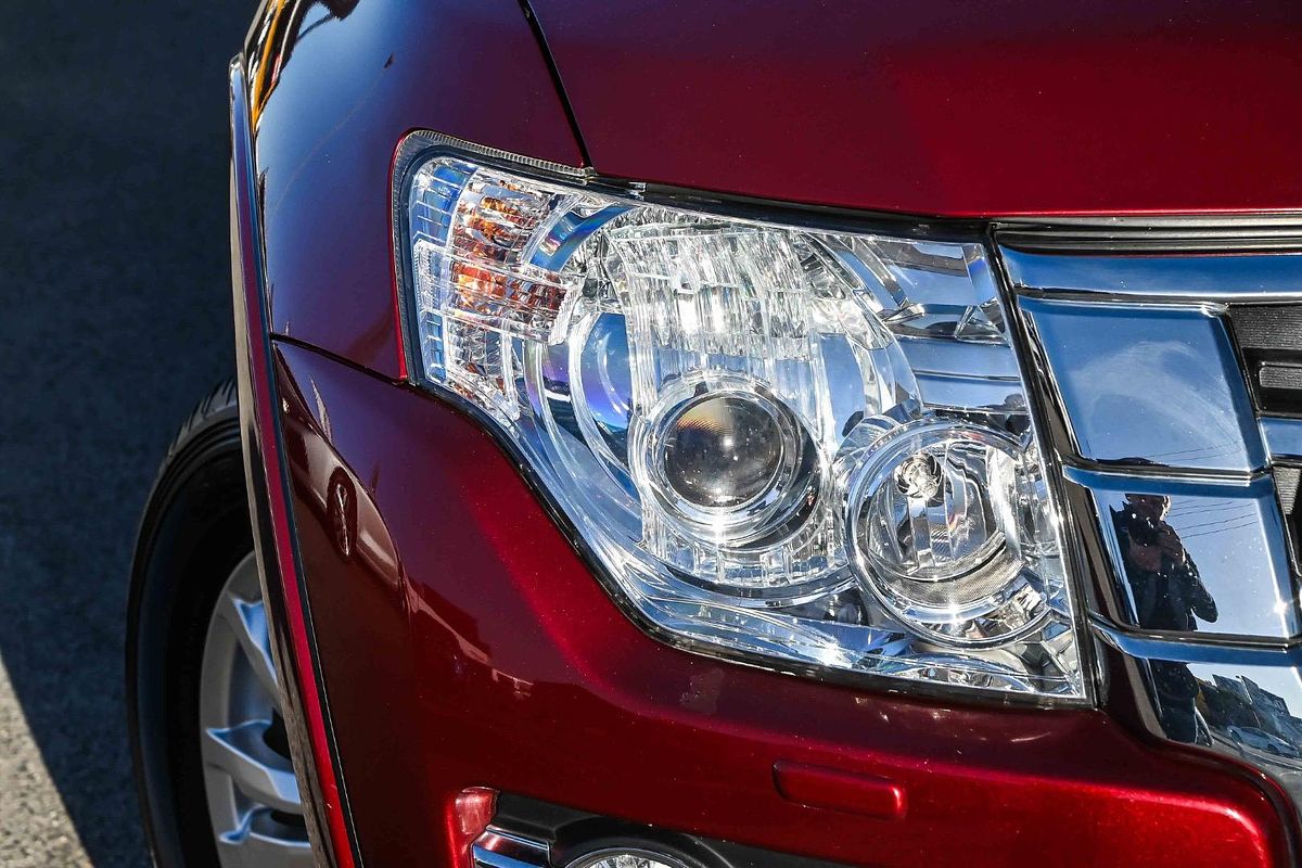 2017 Mitsubishi Pajero Exceed NX