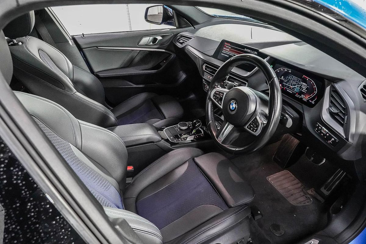 2023 BMW 2 Series 220i M Sport F44