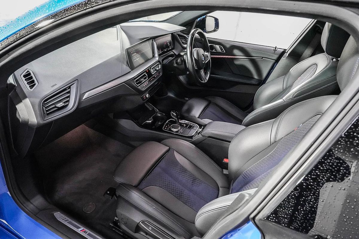 2023 BMW 2 Series 220i M Sport F44