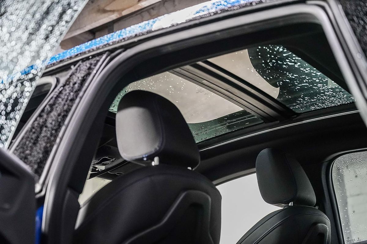 2023 BMW 2 Series 220i M Sport F44