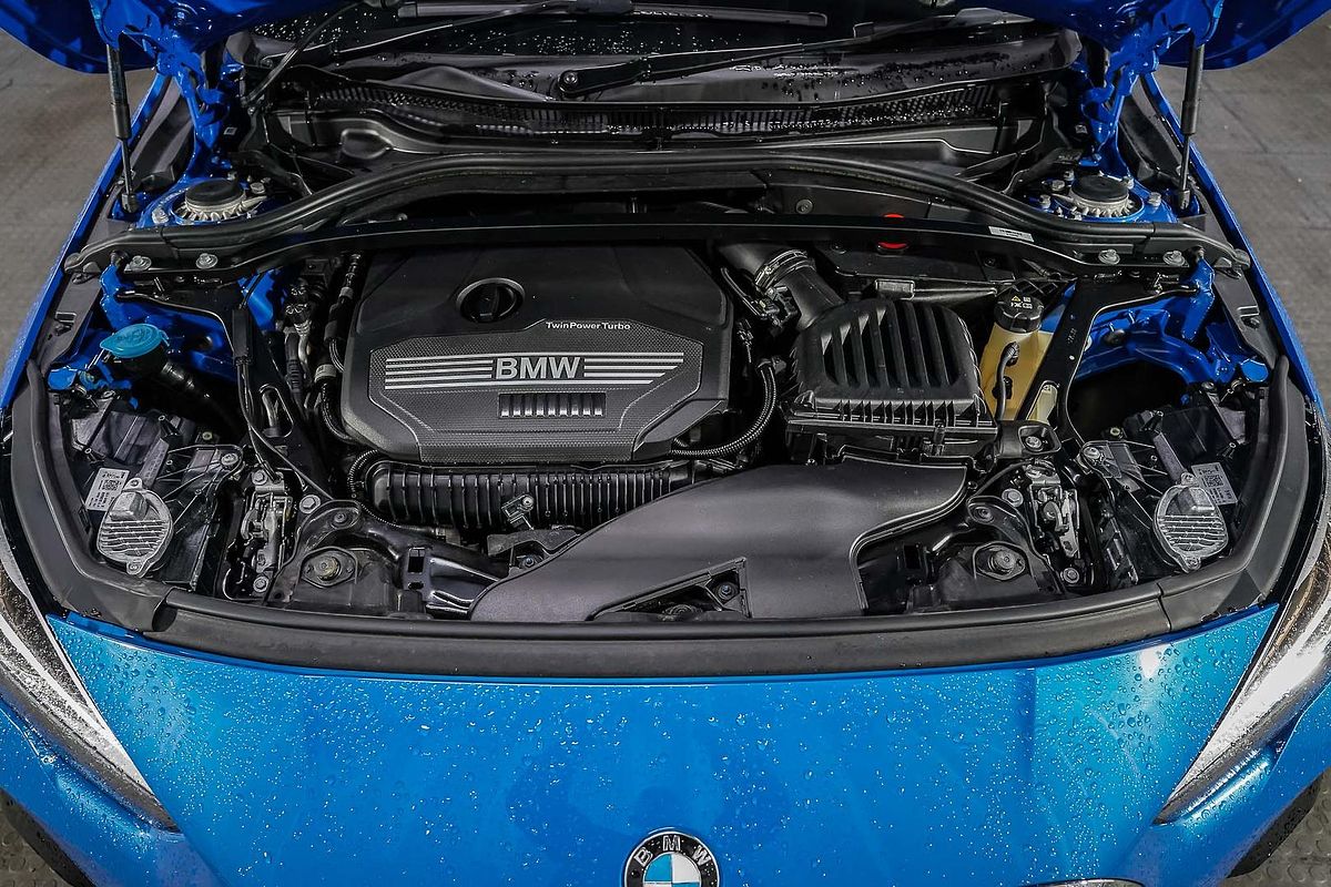 2023 BMW 2 Series 220i M Sport F44
