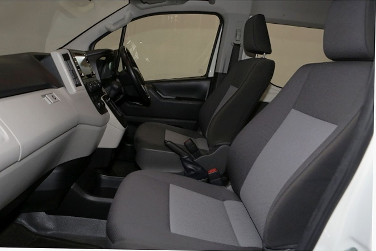 2019 Toyota Hiace Commuter GDH322R
