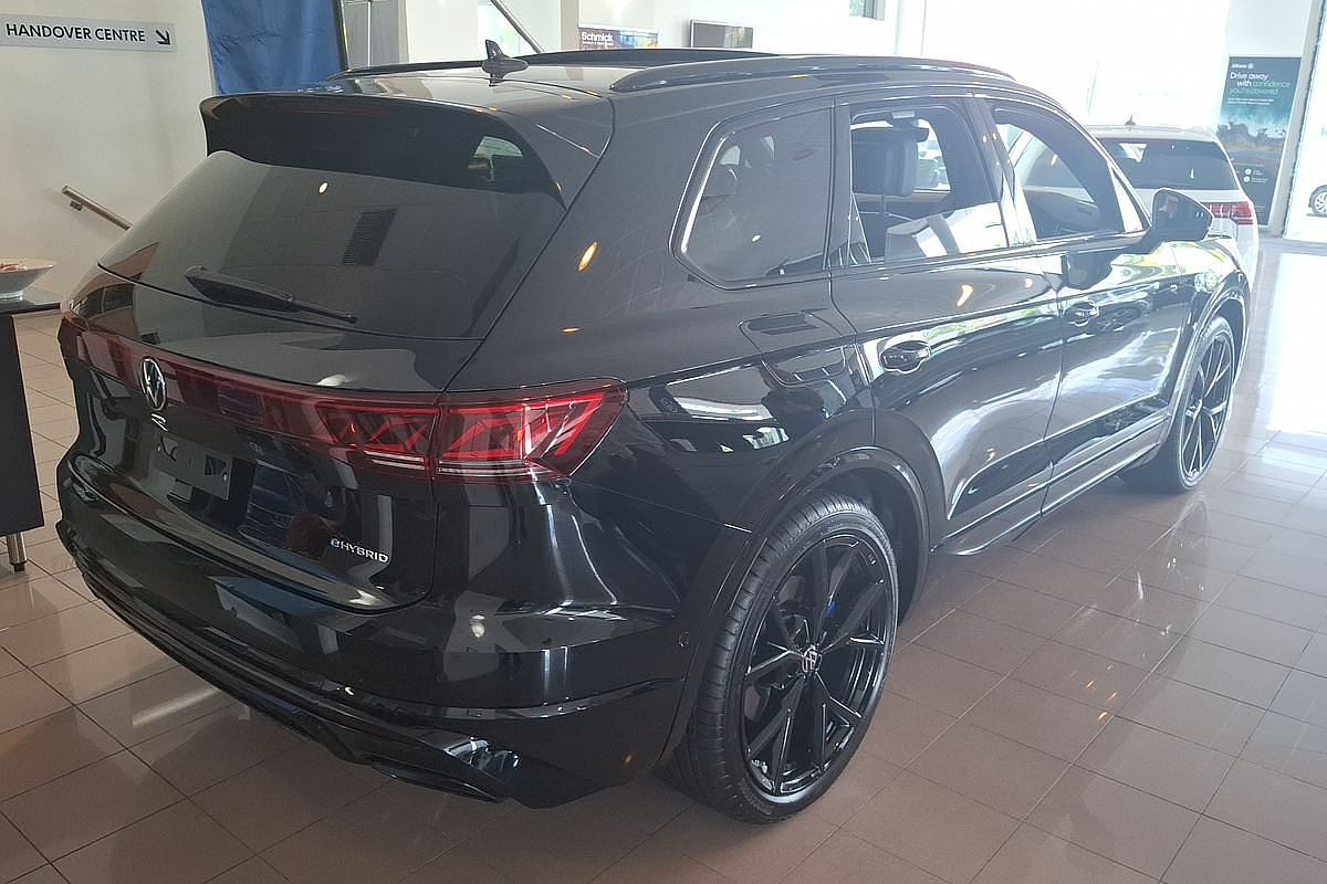 2024 Volkswagen Touareg R RC