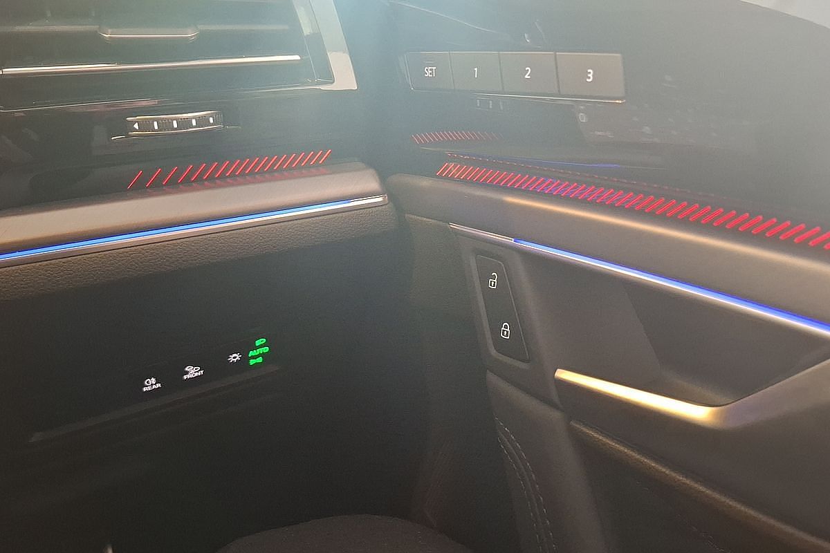 2024 Volkswagen Touareg R RC