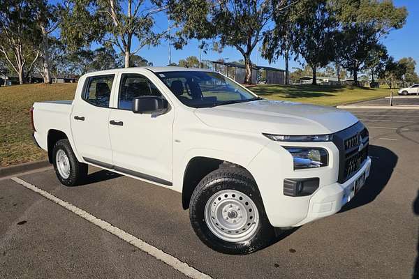 2024 Mitsubishi Triton GLX MV 4X4