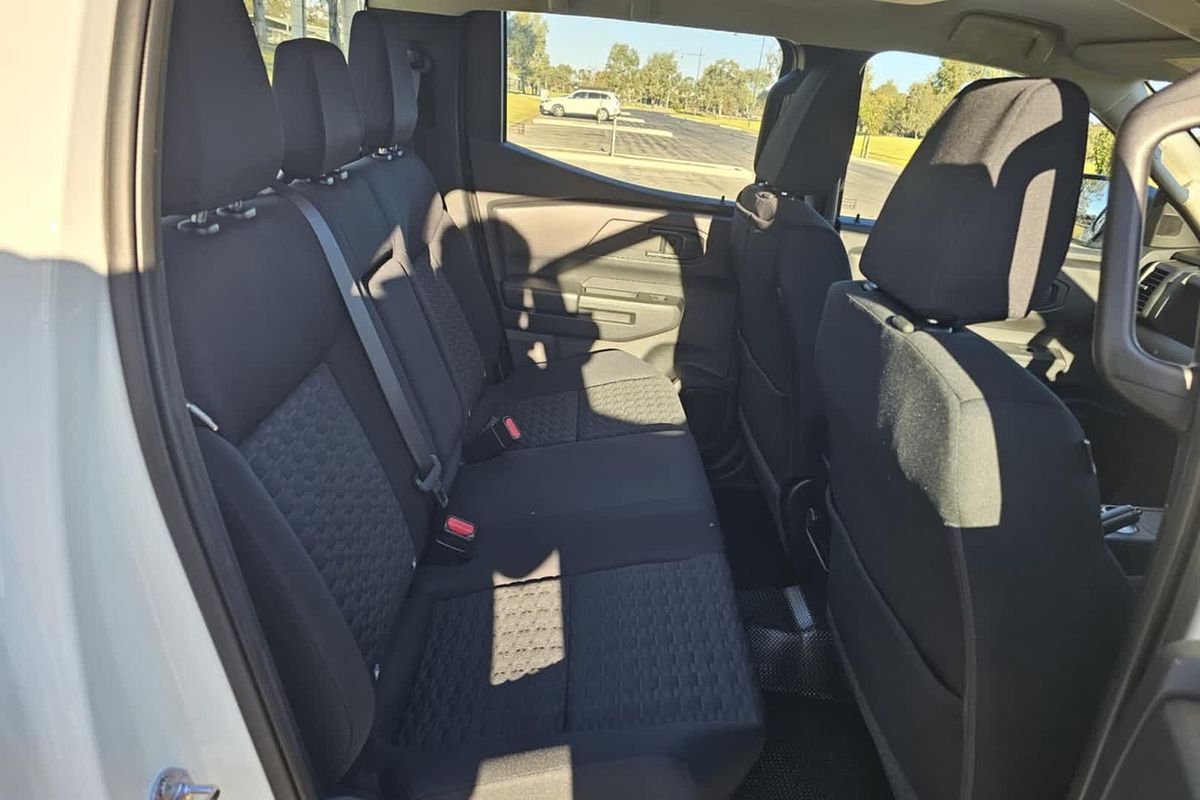 2024 Mitsubishi Triton GLX MV 4X4