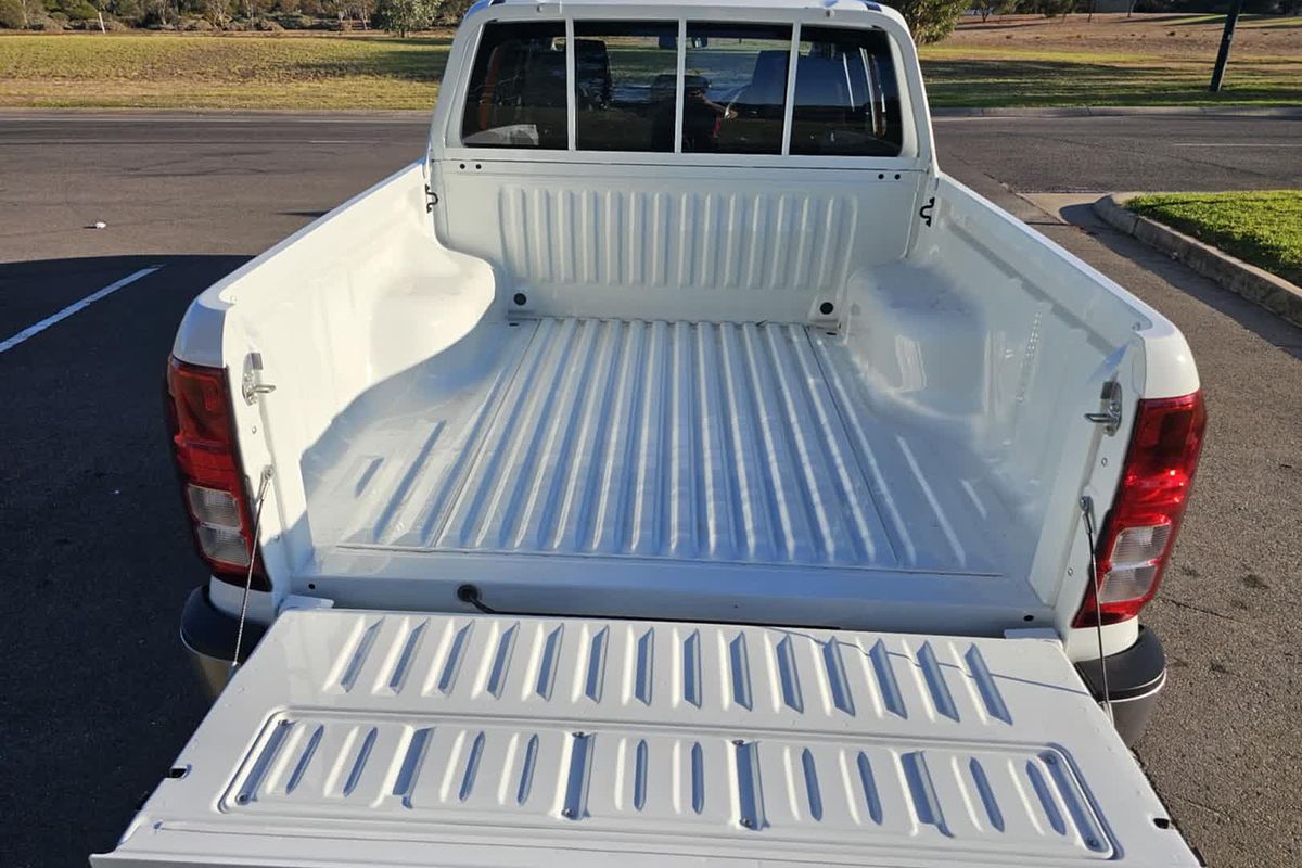 2024 Mitsubishi Triton GLX MV 4X4