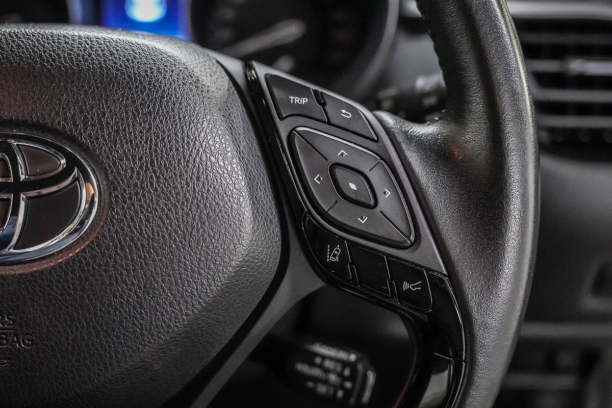 2023 Toyota C-HR GXL NGX10R