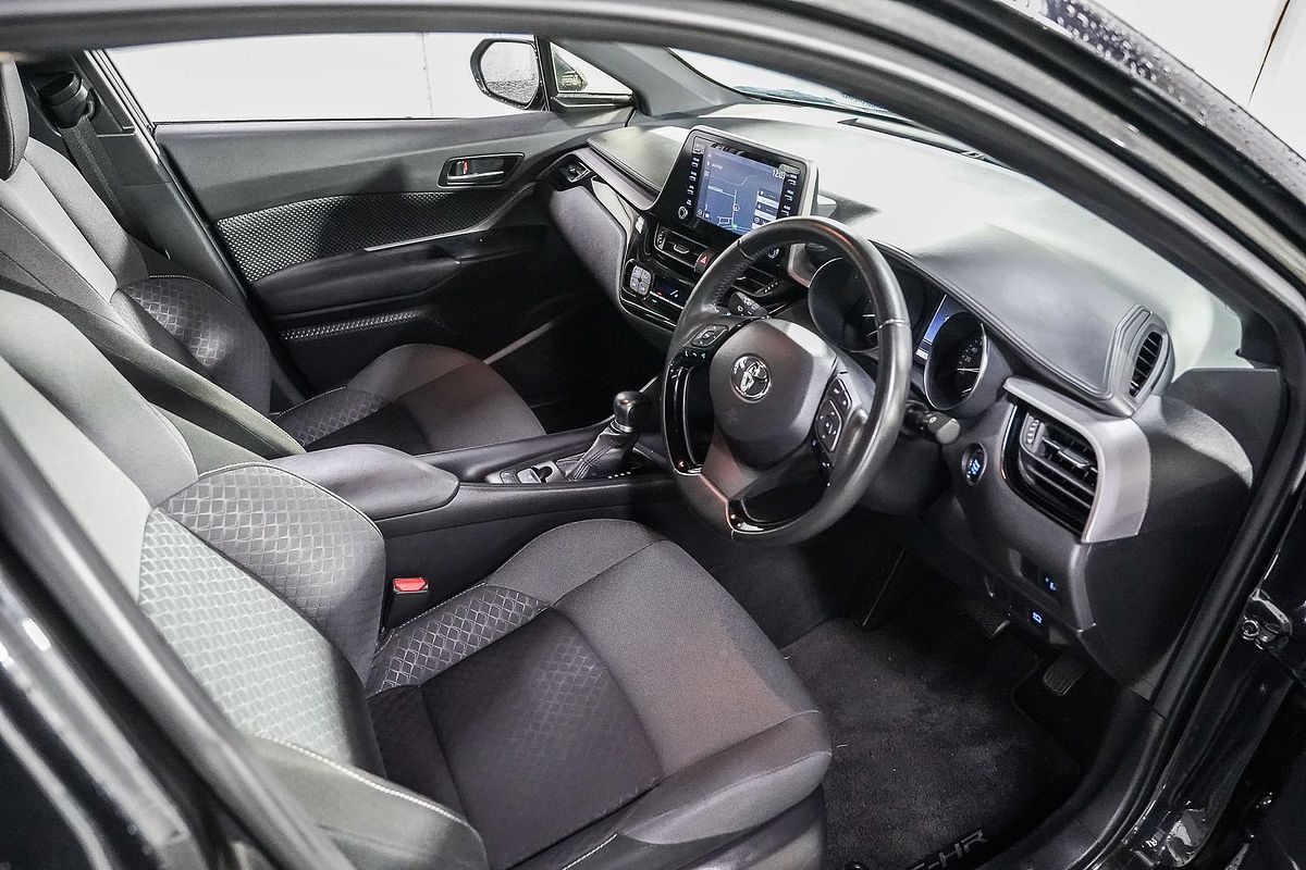 2023 Toyota C-HR GXL NGX10R