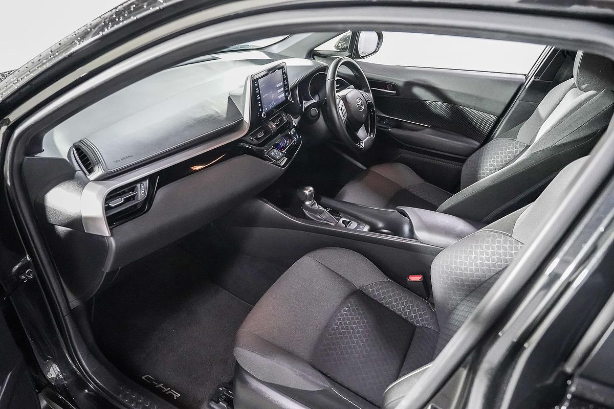 2023 Toyota C-HR GXL NGX10R