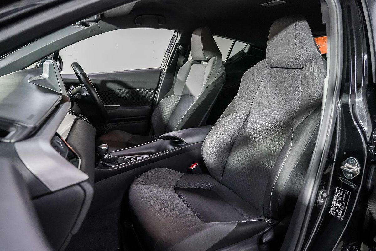 2023 Toyota C-HR GXL NGX10R
