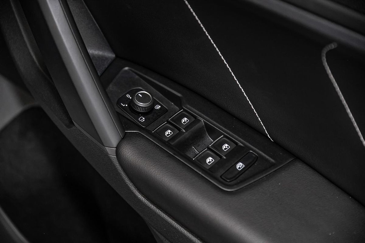 2023 Volkswagen Tiguan 162TSI R-Line 5N