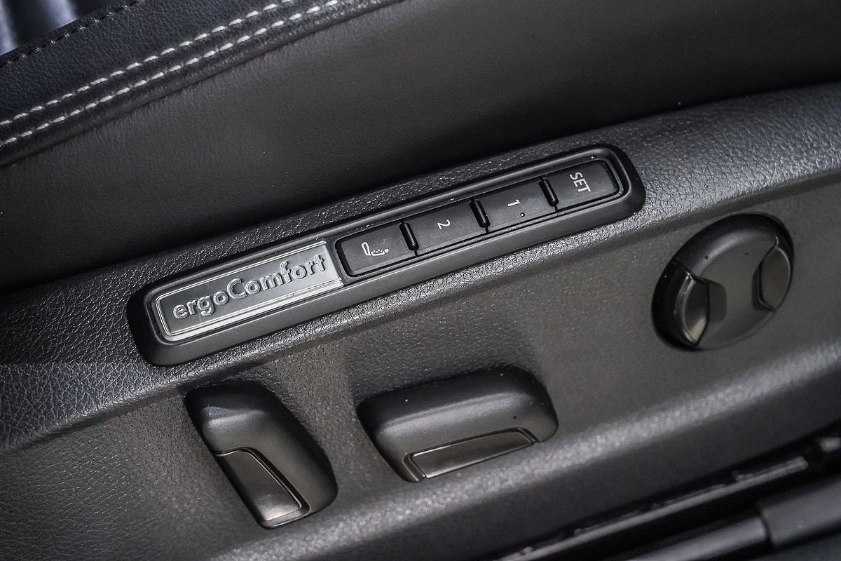 2023 Volkswagen Passat 206TSI R-Line B8