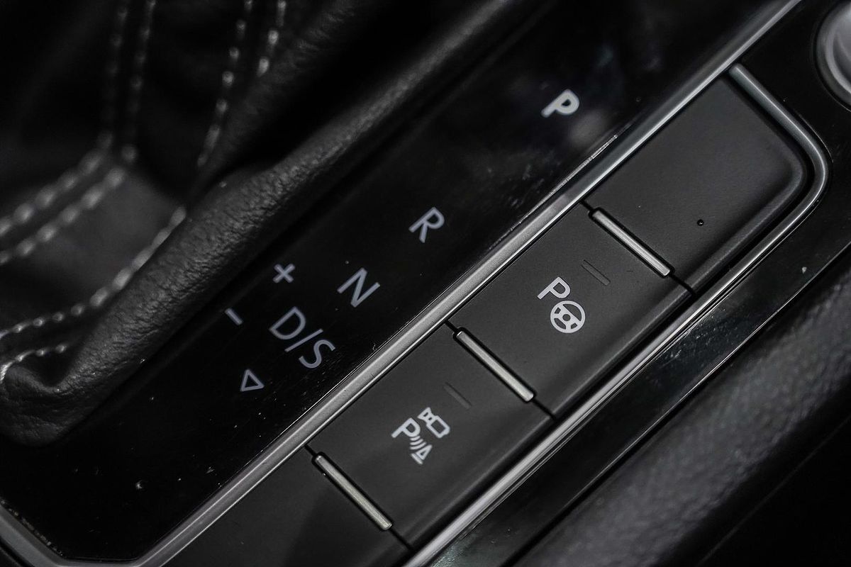 2023 Volkswagen Passat 206TSI R-Line B8