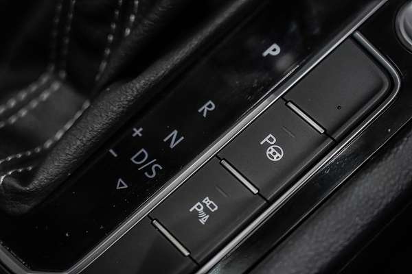 2023 Volkswagen Passat 206TSI R-Line B8
