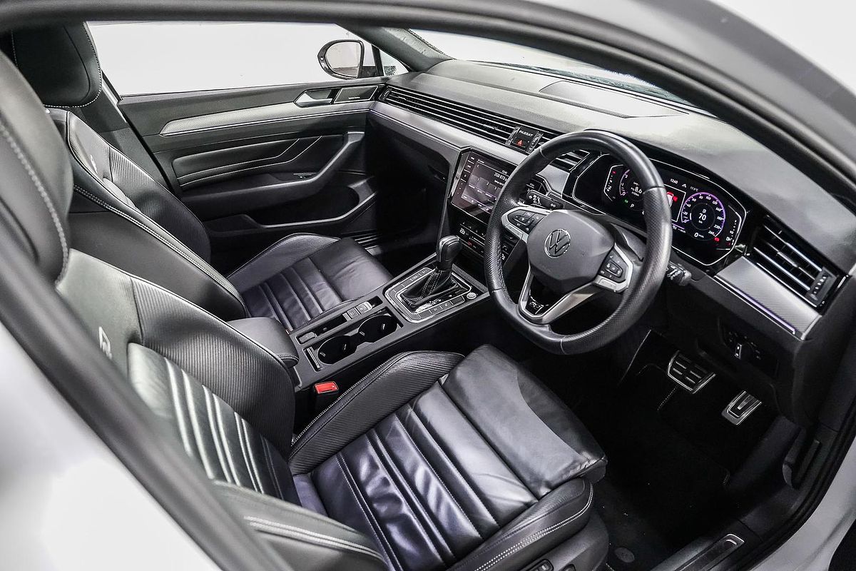 2023 Volkswagen Passat 206TSI R-Line B8