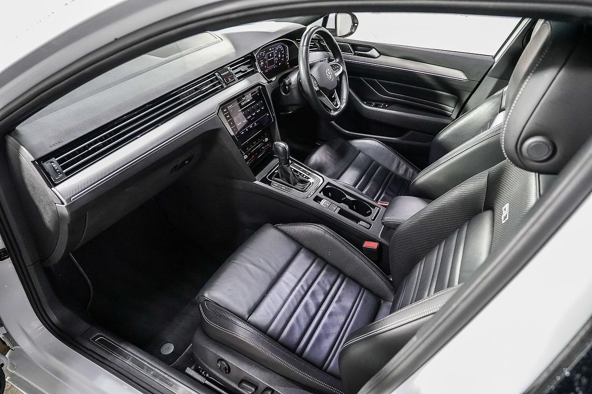 2023 Volkswagen Passat 206TSI R-Line B8