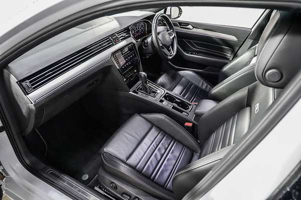 2023 Volkswagen Passat 206TSI R-Line B8