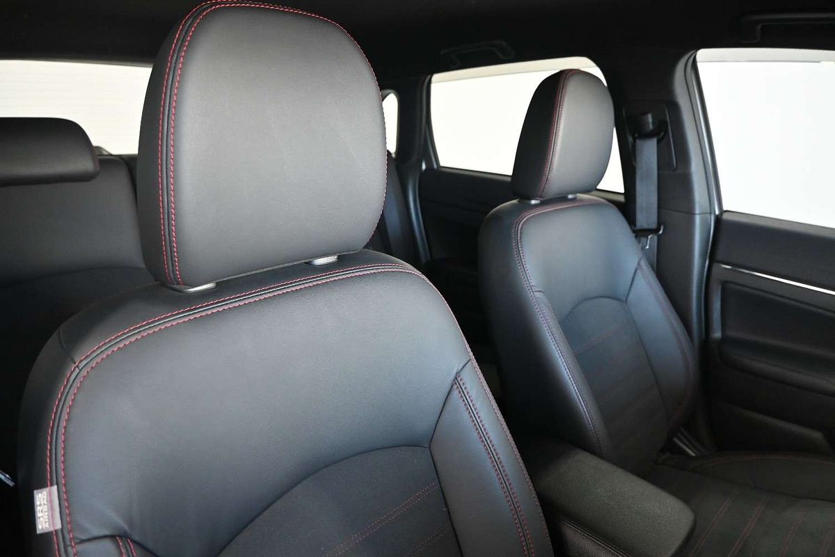 2023 Isuzu MU-X LS-T