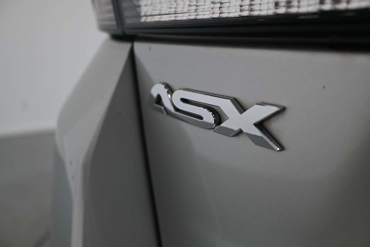 2023 Isuzu MU-X LS-T
