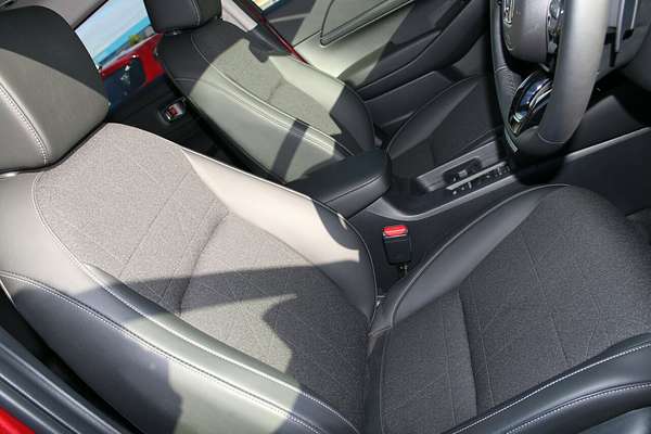 2023 Honda HR-V e:HEV L