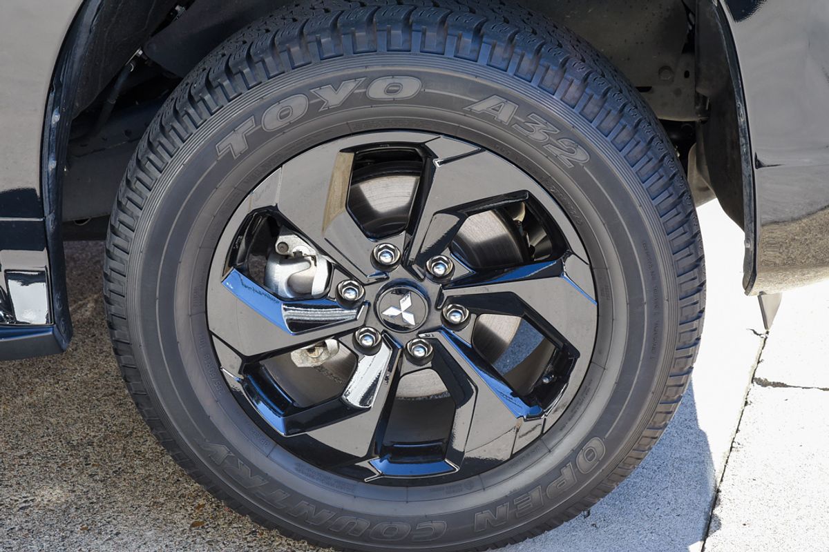 2024 Mitsubishi Pajero Sport GSR QG