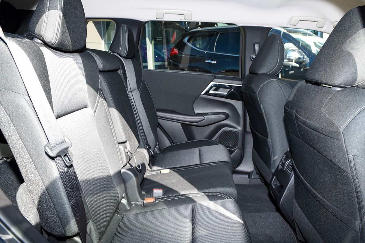 2024 Mitsubishi Outlander LS ZM