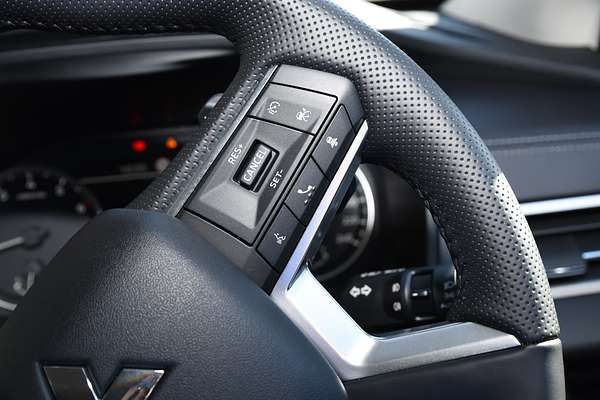 2024 Mitsubishi Outlander LS ZM