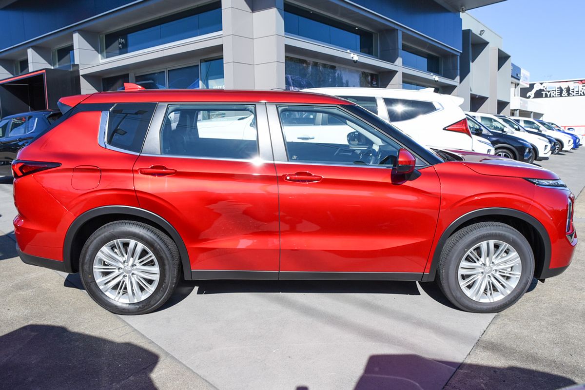 2024 Mitsubishi Outlander ES ZM
