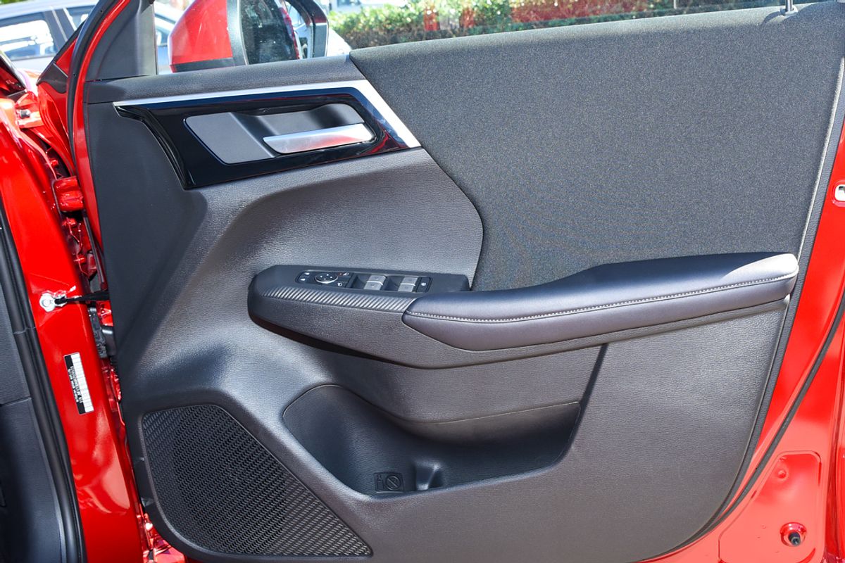 2024 Mitsubishi Outlander ES ZM