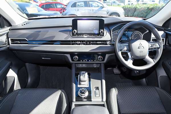 2024 Mitsubishi Outlander ES ZM