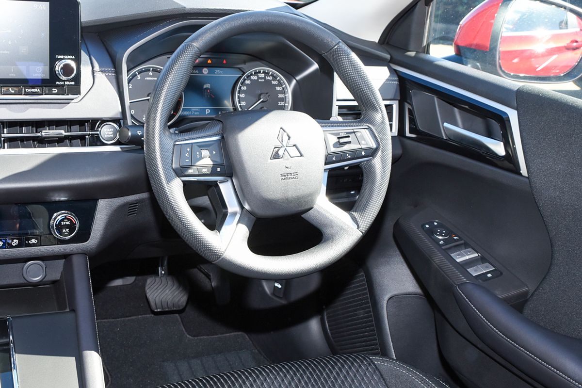 2024 Mitsubishi Outlander ES ZM