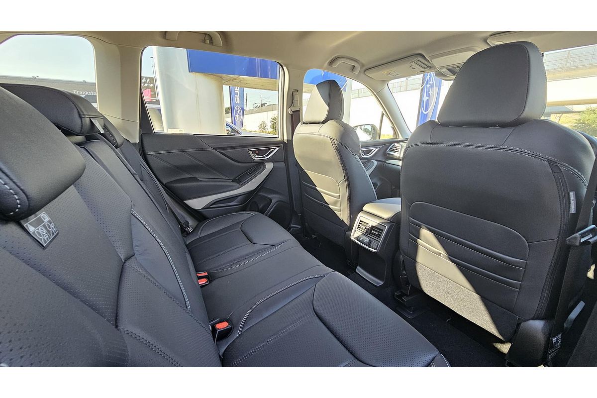 2024 Subaru Forester 2.5i Luxury Special Edition S5
