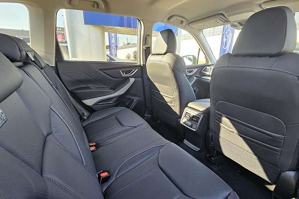 2024 Subaru Forester 2.5i Luxury Special Edition S5