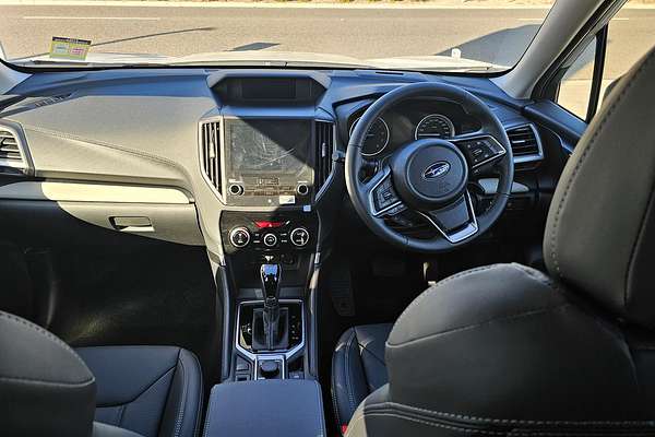 2024 Subaru Forester 2.5i Luxury Special Edition S5