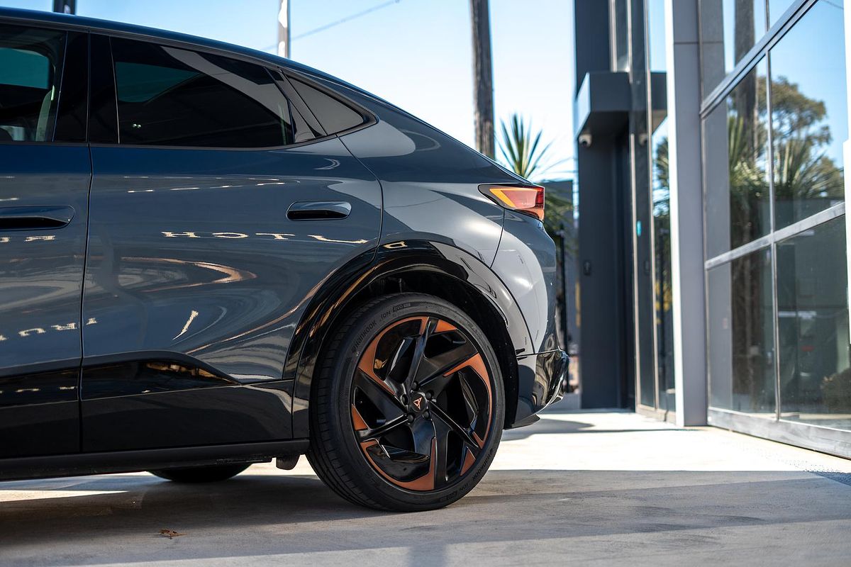 2024 CUPRA Tavascan VZ KR