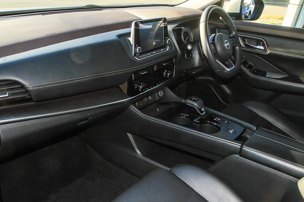 2023 Nissan X-TRAIL ST-L T33