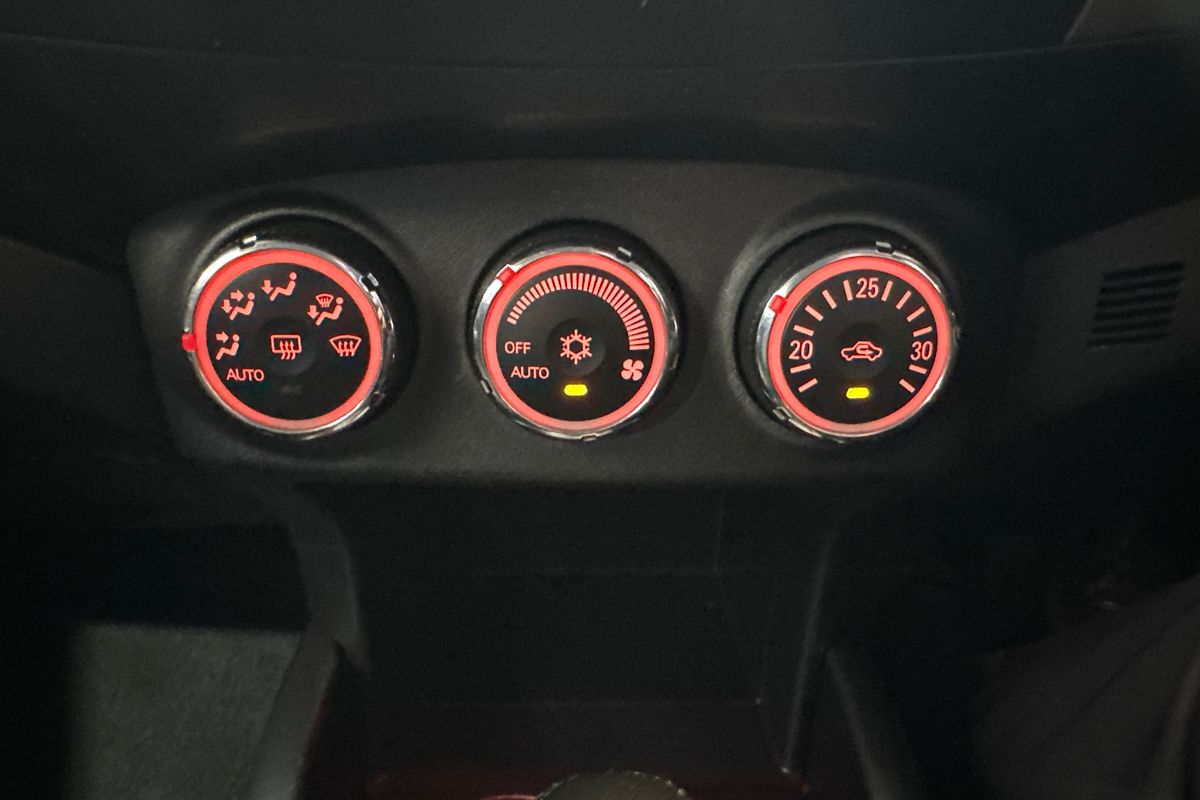 2012 Mitsubishi Outlander LS ZH
