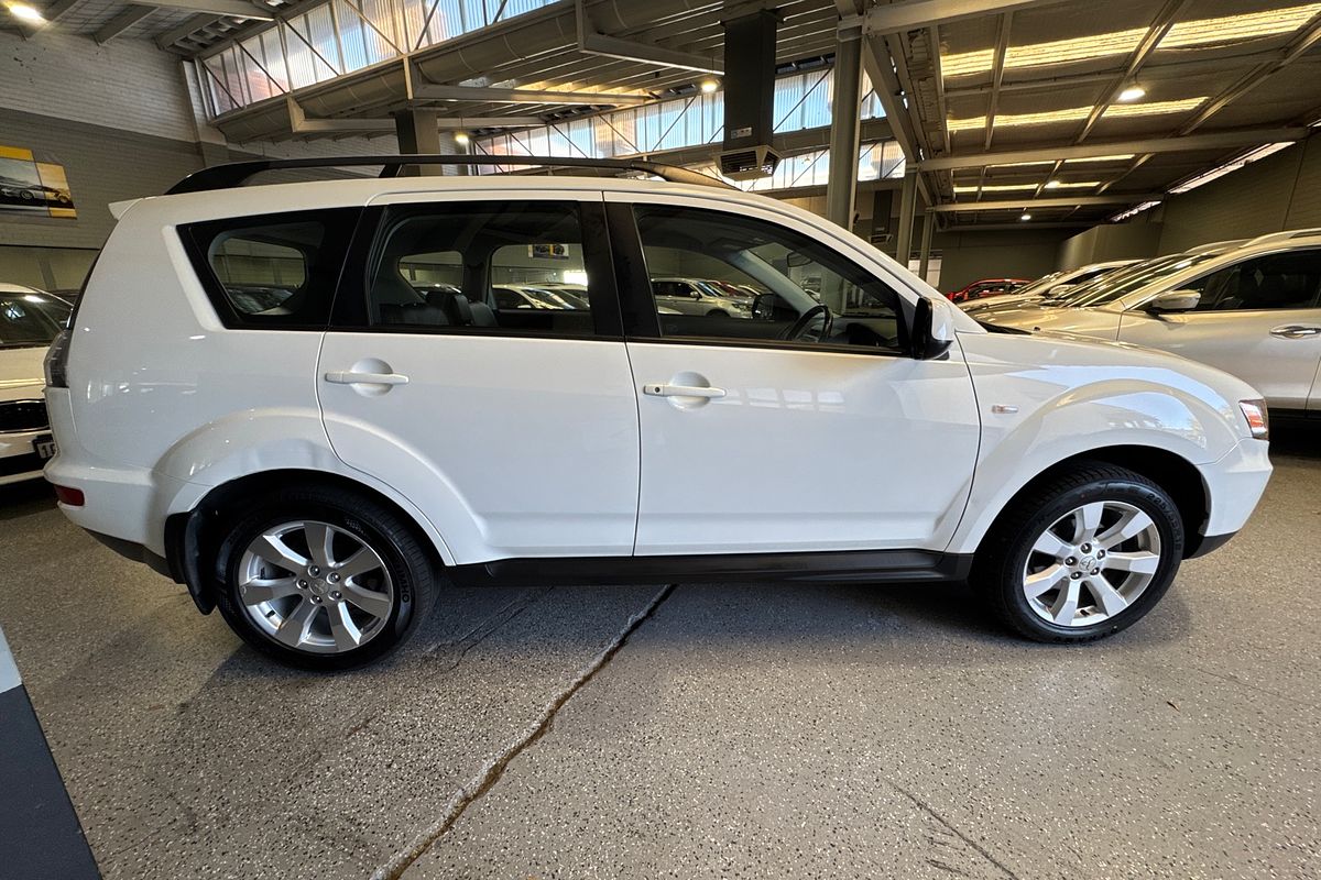 2012 Mitsubishi Outlander LS ZH