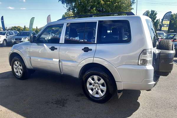 2010 Mitsubishi PAJERO GLX LWB (4x4) NT MY10